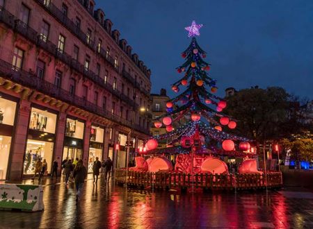  LE MANÈGE SAPIN DE NOËL 