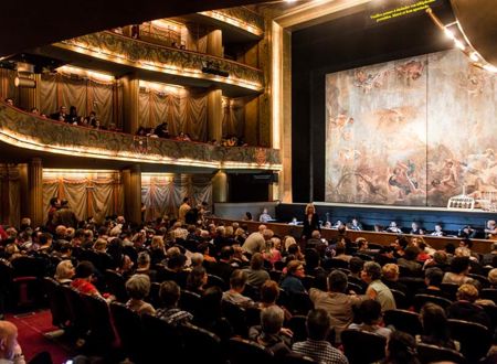 LEVER DE RIDEAU AU THÉÂTRE DU CAPITOLE 