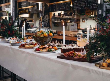 LE BANQUET DU NOUVEL AN À LA CARTOUCHERIE 