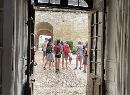VISITE GUIDÉE NOCTURNE ET THEATRALISEE DU CHATEAU DE SAINT-FELIX LAURAGAIS 