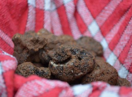 Marché aux Truffes à Gourdon 