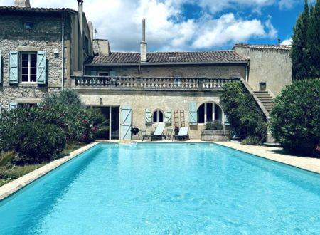 L'APPARTEMENT AU BORD DE LA PISCINE 