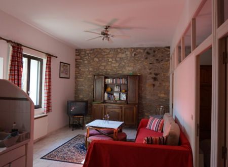 STUDIO DE 44M2 À NEFFIÈS PROCHE DE PÉZENAS_GUESTHOUSE SANDEH 