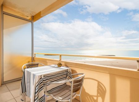 LOCATION VACANCES À VALRAS-PLAGE : APPARTEMENT 4 PERSONNES AVEC VUE SUR MER ET B 