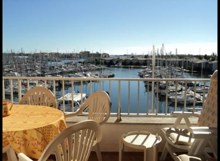 CAP D'AGDE APPARTEMENT 6 PERSONNES AVEC GRANDE TERRASSE + PISCINE 