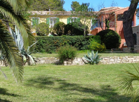 GÎTE LUMINEUX EN CAMPAGNE MÉDITERRANÉENNE AVEC TERRASSE ET JARDIN - IDÉAL POUR D 