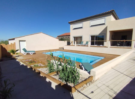 VILLA DE VACANCES À PORTIRAGNES SPACIEUSE AVEC PISCINE À 3 KM DE LA MER, 14 COUC 