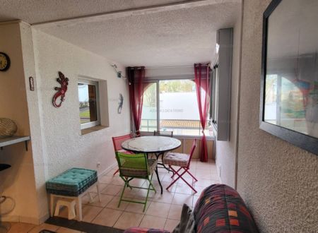 CAP D'AGDE APPARTEMENT 4 PERS. DANS RÉSIDENCE AVEC PISCINE 