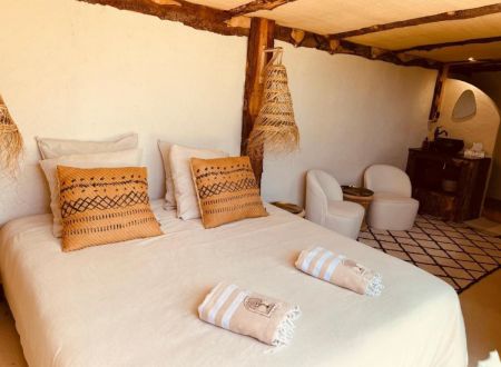 DOMAINE FINCA LESSYA - LODGE INSOLITE & SPA - LODGE COCON DU PATIO - VUE COUR 