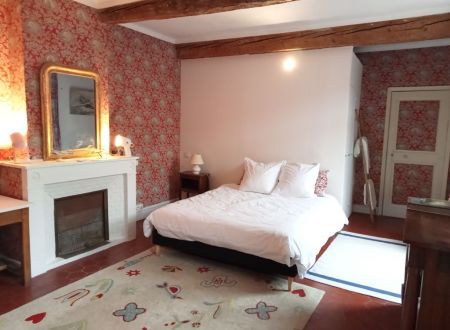 LE MAS PALEGRY, CÔTÉ SALON 