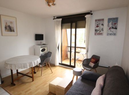 STUDIO CABINE - PARKING - LOGGIA - PIED TELECABINE - RESIDENCE TERRASSES D'ETIGNY - TE755 