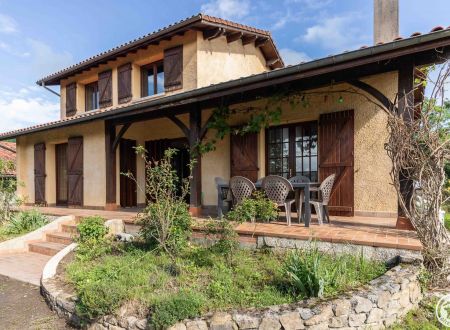 LA VILLA DES HAUTINS 