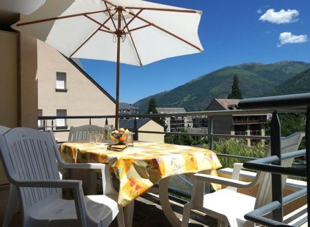LUCHON 2 PIECES CABINE POUR 4 PERS. - BALCON - PARKING - WIFI - TRES BELLE VUE - PT34B 