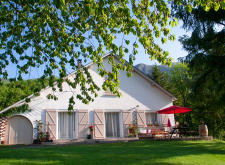 GÎTE LES COQUELICOTS D'AZUN 