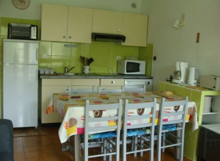 APPARTEMENT DANS RESIDENCE LES TROIS CONSEILLERS 