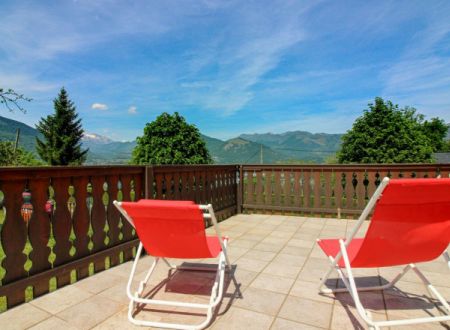 LA PETITE GRANGE DE POUYETS 