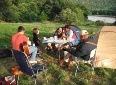 LES ENCLAUSES - CAMPING À LA FERME 