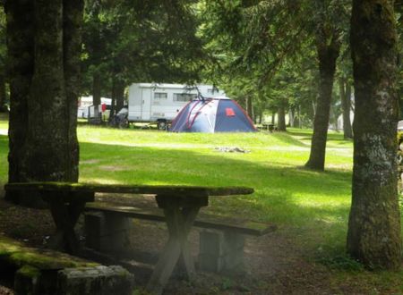 CAMPING DU LAC D'ESTAING 