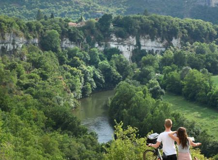 Vallée et gorges de l'Aveyron à vélo 