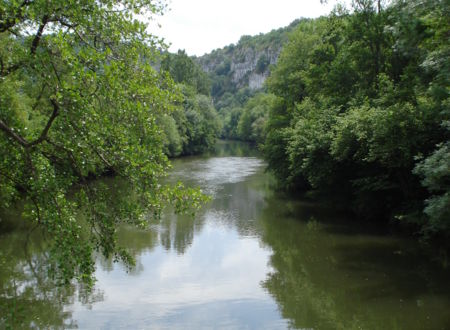 Baignade du Liauzu dans la rivière Célé à Orniac 