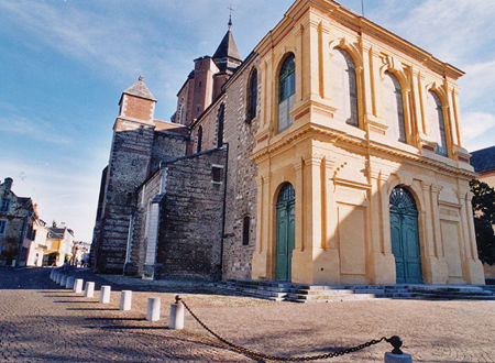 LA CATHÉDRALE NOTRE DAME DE LA SEDE 