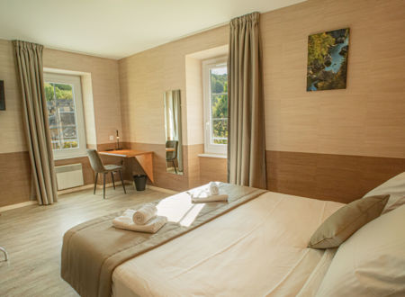 COMPLEXE HOTELIER - L'OUSTAL PONT LES BAINS 