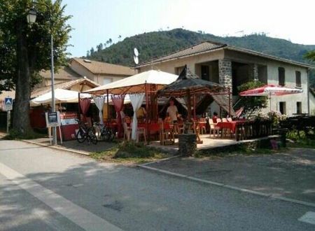 RESTAURANT/BAR UN DIMANCHE A LA CAMPAGNE 