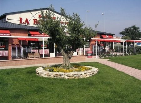 LA BOUCHERIE RESTAURANT 