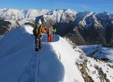 Alpinisme et cascade de glace avec le Bureau des Guides des Pyrénées Ariègeoises 