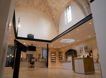 Tourismusbüro Destination Pays d'Uzès Pont du Gard 