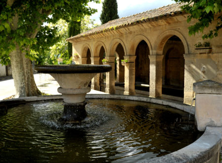 Visite commentée du Castellas de St Victor la Coste et du vieux village 