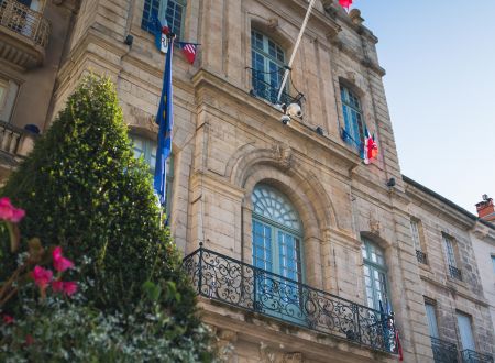 Béziers en Oc - L'Hôtel de ville 