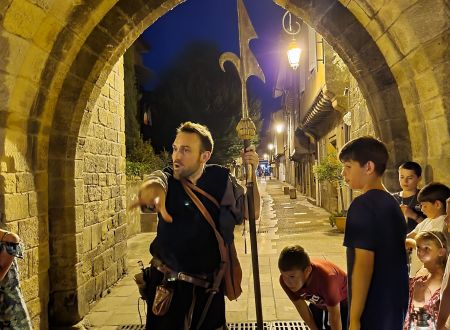 Visite guidée théâtralisée nocturne de Mirepoix 