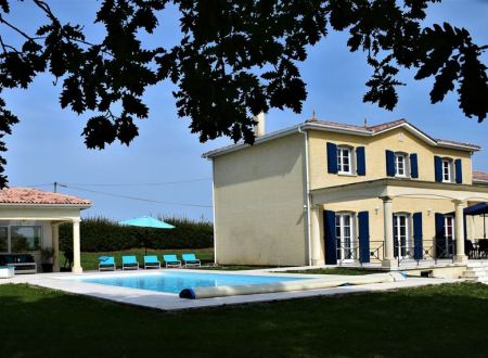 Meublé de M. Van Den Einden Maarten 