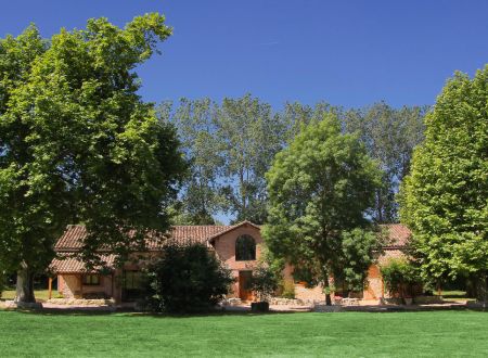 3 gîtes au Domaine du Roujos 