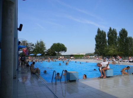 Piscine et toboggans aquatiques 