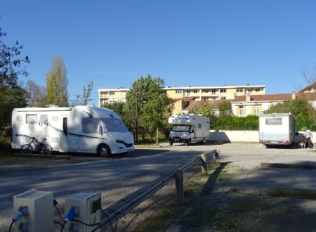 Aire de services Camping-car Park - Millau Ville 