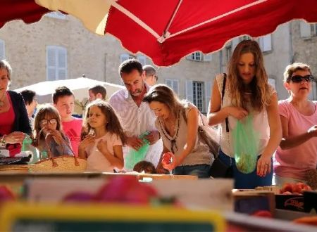 Grand marché de Villefranche, le jeudi matin 