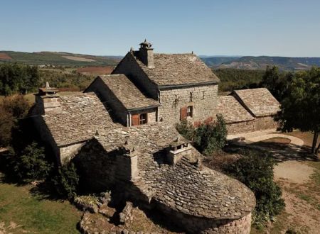 Gîte de la Blaquière - CASTANIER 