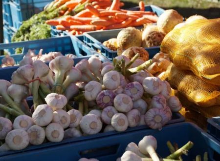 Marché nocturne du 6 août à St Geniez d'Olt 