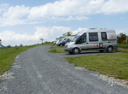 Aire de camping-car : 6 emplacements à la ferme 