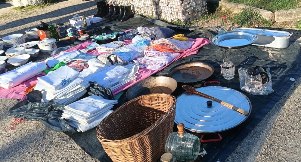 Marchés aux puces de Vézénobres_Vézénobres