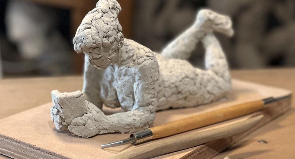 Mazet en famille dans le jardin - Atelier de Sculpture_Saint-Hippolyte-du-Fort