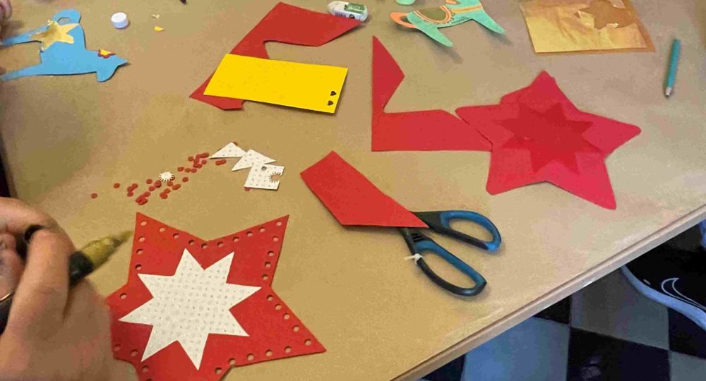 Décorations de Noël en papier_Villeneuve-lez-Avignon