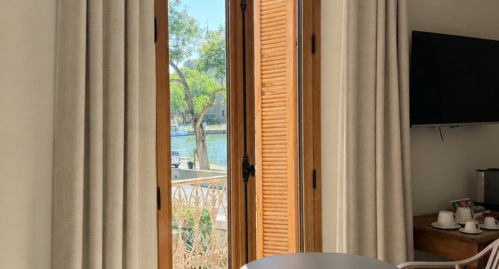 chambre vue canal