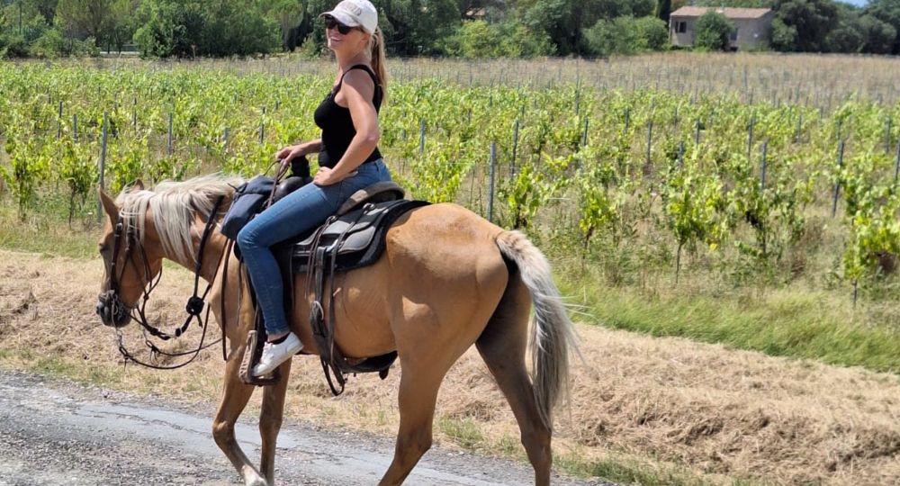 Balade sportive à cheval - Les Poneys d'Aurel_Junas