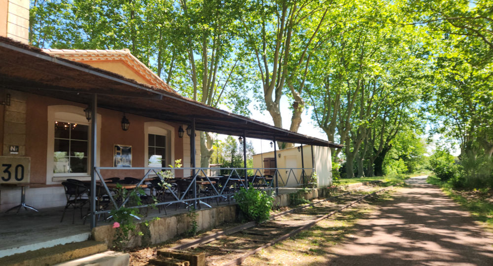 La Petite Gare_Vers-Pont-du-Gard