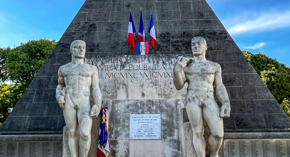 Le monument à la mémoire des martyrs de la résistance_Nîmes
