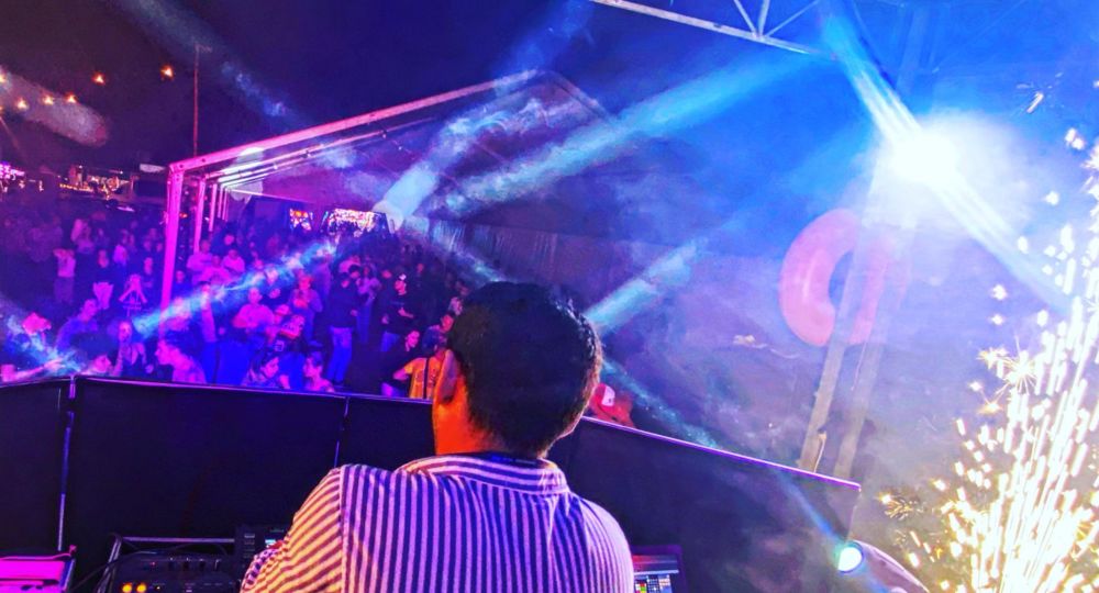 Musique live - Play Show DJ_Le Grau-du-Roi