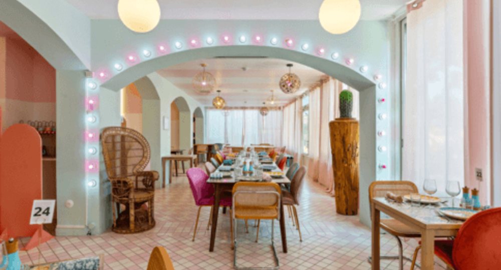 Grand Vide-Hôtel - Place 70_Estézargues